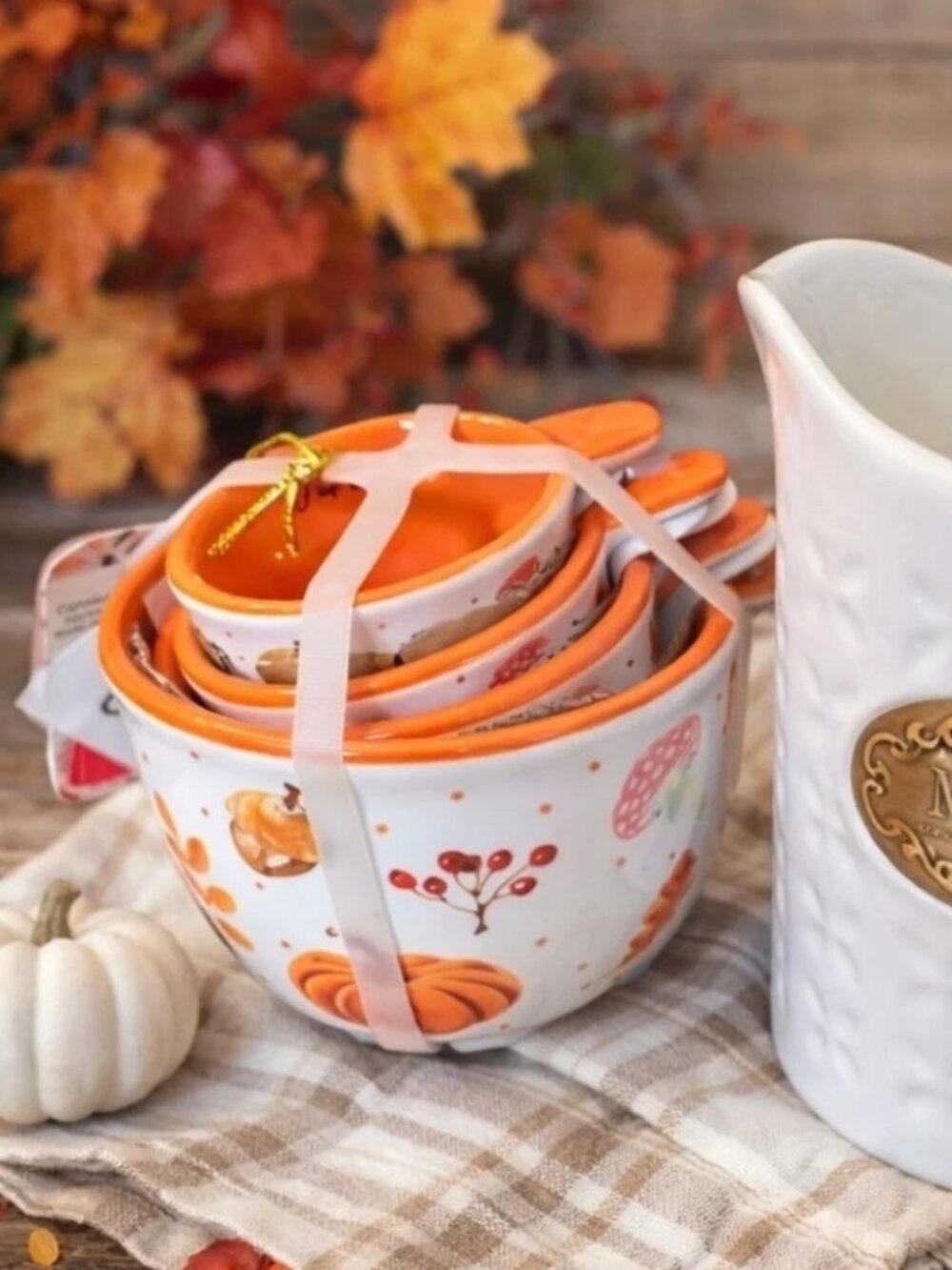 The BakeShop by Masterclass Fall Harvest Measuring Cups NWT!